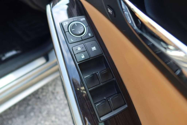 Used 2013 AT lexus is null Image[40]