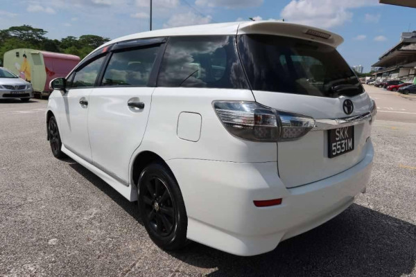 Used 2013 AT toyota wish null Image[4]