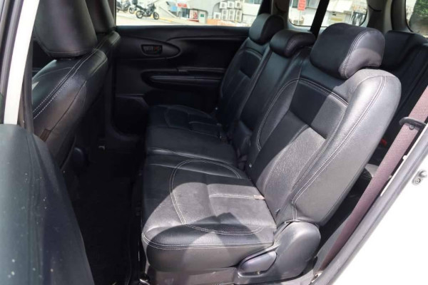 Used 2013 AT toyota wish null Image[24]