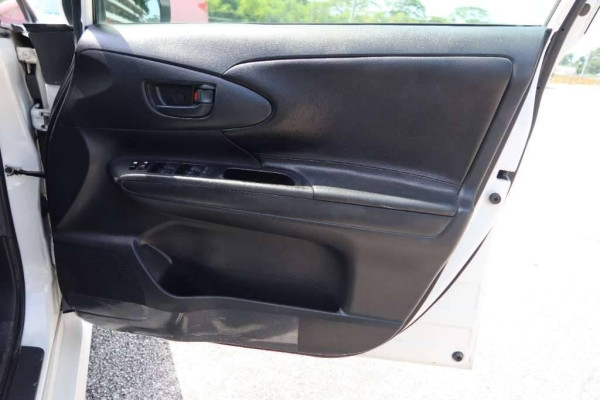 Used 2013 AT toyota wish null Image[35]