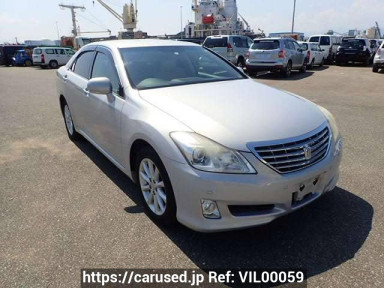 Toyota Crown GRS200