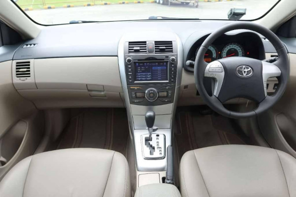Used 2013 AT toyota corolla-altis null Image[29]