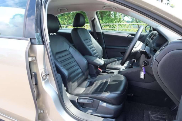 Used 2013 AT volkswagen jetta null Image[18]