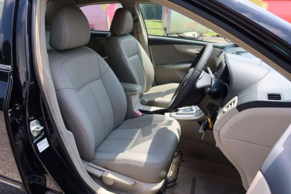 Used 2013 AT toyota corolla-altis null Image[21]
