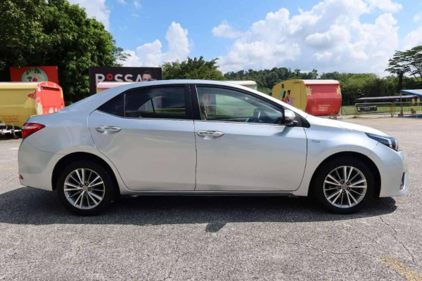 Used 2014 AT toyota corolla-altis null Image[7]