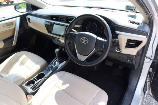 Used 2014 AT toyota corolla-altis null Image[16]