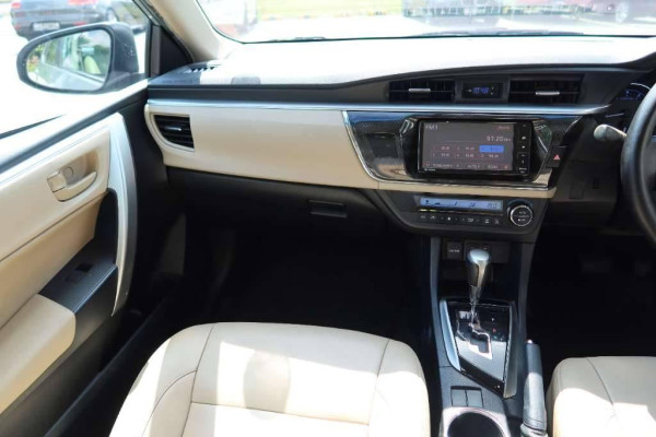 Used 2014 AT toyota corolla-altis null Image[25]