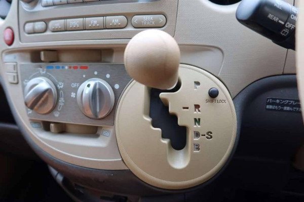 Used 2008 AT toyota sienta null Image[32]