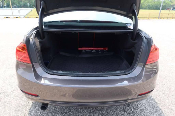 Used 2013 AT bmw 3-series null Image[9]