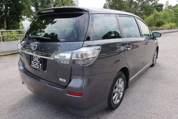 Used 2013 AT toyota wish null Image[6]