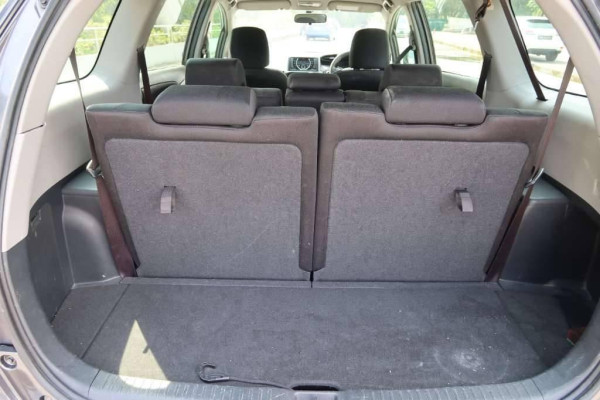 Used 2013 AT toyota wish null Image[9]