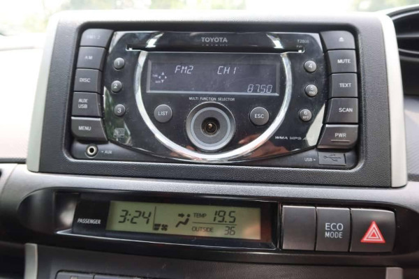 Used 2013 AT toyota wish null Image[28]