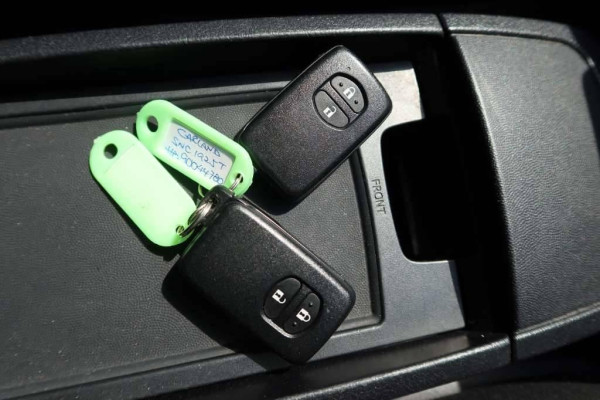 Used 2013 AT toyota wish null Image[33]