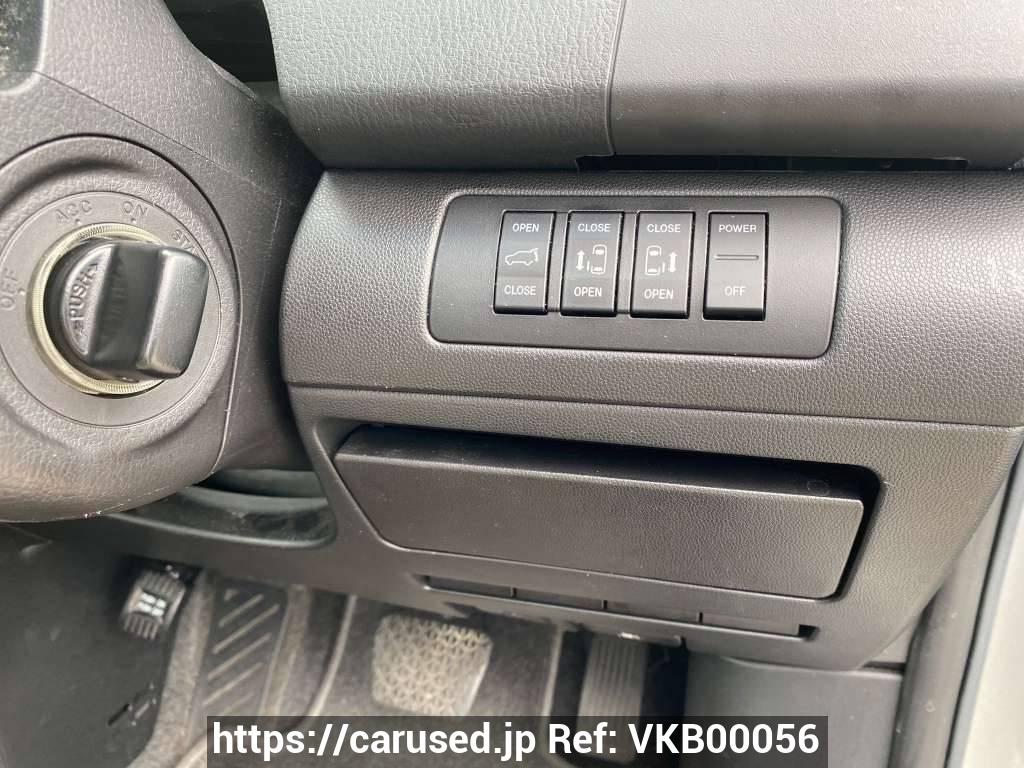 Buy Used 2013 Mazda Mazda8 (VKB00056) - Carused.jp