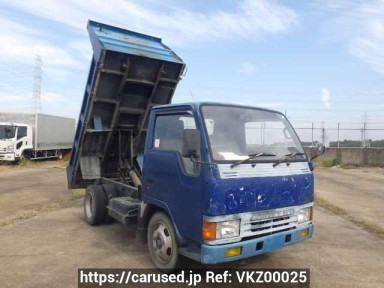 Mitsubishi Canter FE307BD