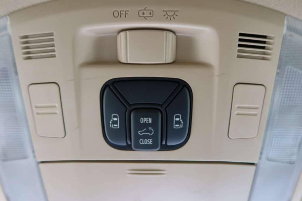 Used 2013 AT toyota alphard null Image[28]