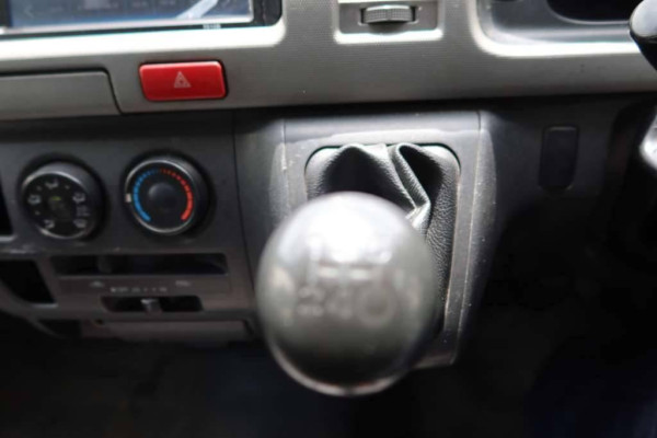Used 2013 AT toyota hiace-van KDH201V Image[28]