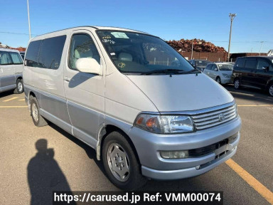 Toyota Hiace Regius RCH41W