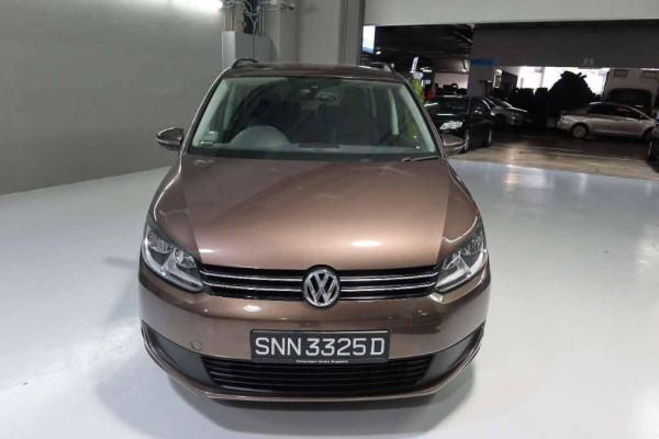 Used 2014 AT volkswagen touran null Image[1]