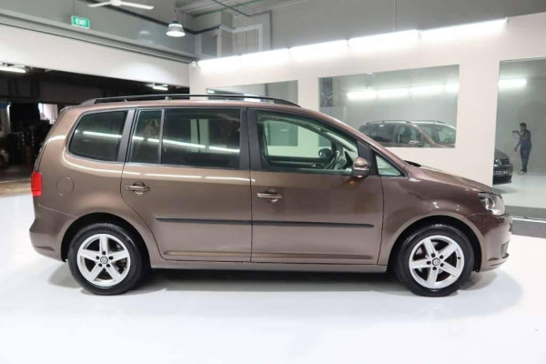 Used 2014 AT volkswagen touran null Image[6]
