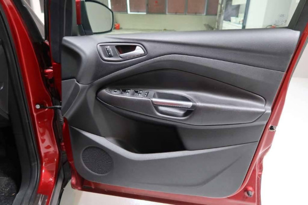 Used 2015 AT ford kuga null Image[32]