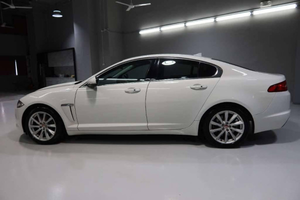 Used 2014 AT jaguar xf null Image[3]