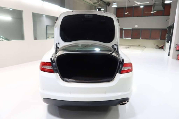 Used 2014 AT jaguar xf null Image[8]