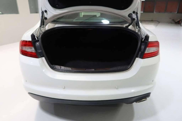 Used 2014 AT jaguar xf null Image[9]