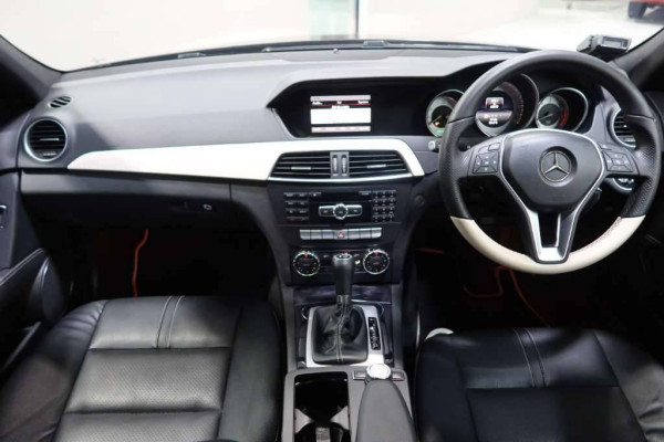 Used 2014 AT mercedes-benz c-class null Image[18]