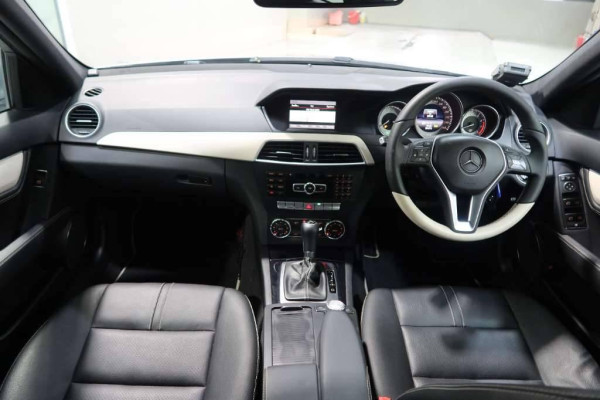 Used 2014 AT mercedes-benz c-class null Image[17]