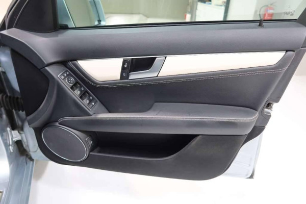 Used 2014 AT mercedes-benz c-class null Image[26]