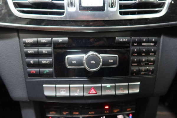 Used 2013 AT mercedes-benz e-class null Image[23]