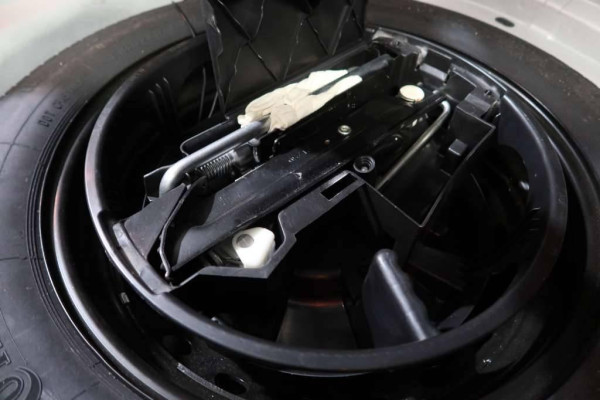 Used 2013 AT mercedes-benz e-class null Image[27]