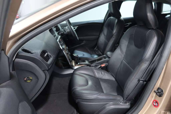 Used 2014 AT volvo v40 null Image[13]
