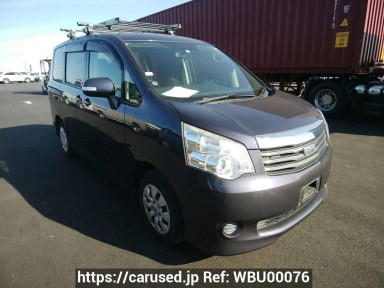 Toyota Noah ZRR70G