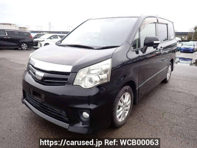 Toyota Noah ZRR70W