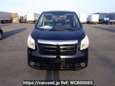 Toyota Noah ZRR70G