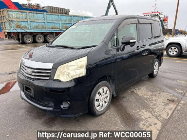 Toyota Noah ZRR70G