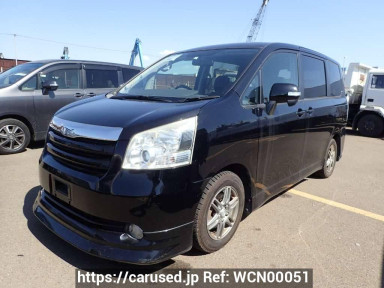 Toyota Noah ZRR70G