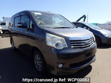 Toyota Noah ZRR70G