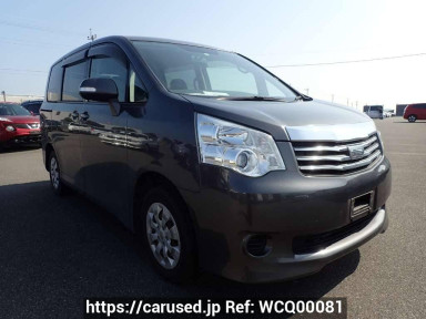 Toyota Noah ZRR70G