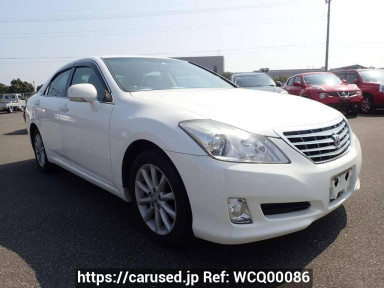 Toyota Crown GRS200