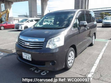 Toyota Noah ZRR70G