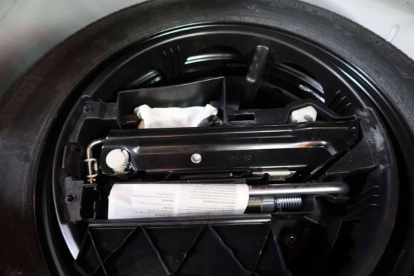Used 2014 AT mercedes-benz e-class null Image[31]