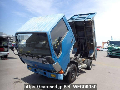 Mitsubishi Canter FE305BD