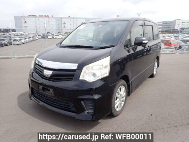 Toyota Noah ZRR70W