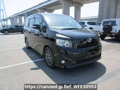 Toyota Voxy ZRR70G