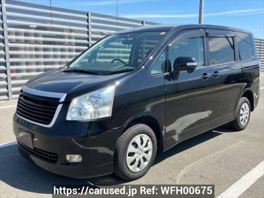 Toyota Noah ZRR75G