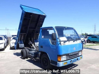 Mitsubishi Canter FE305BD