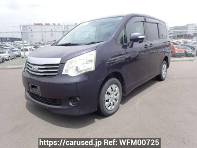 Toyota Noah ZRR75G